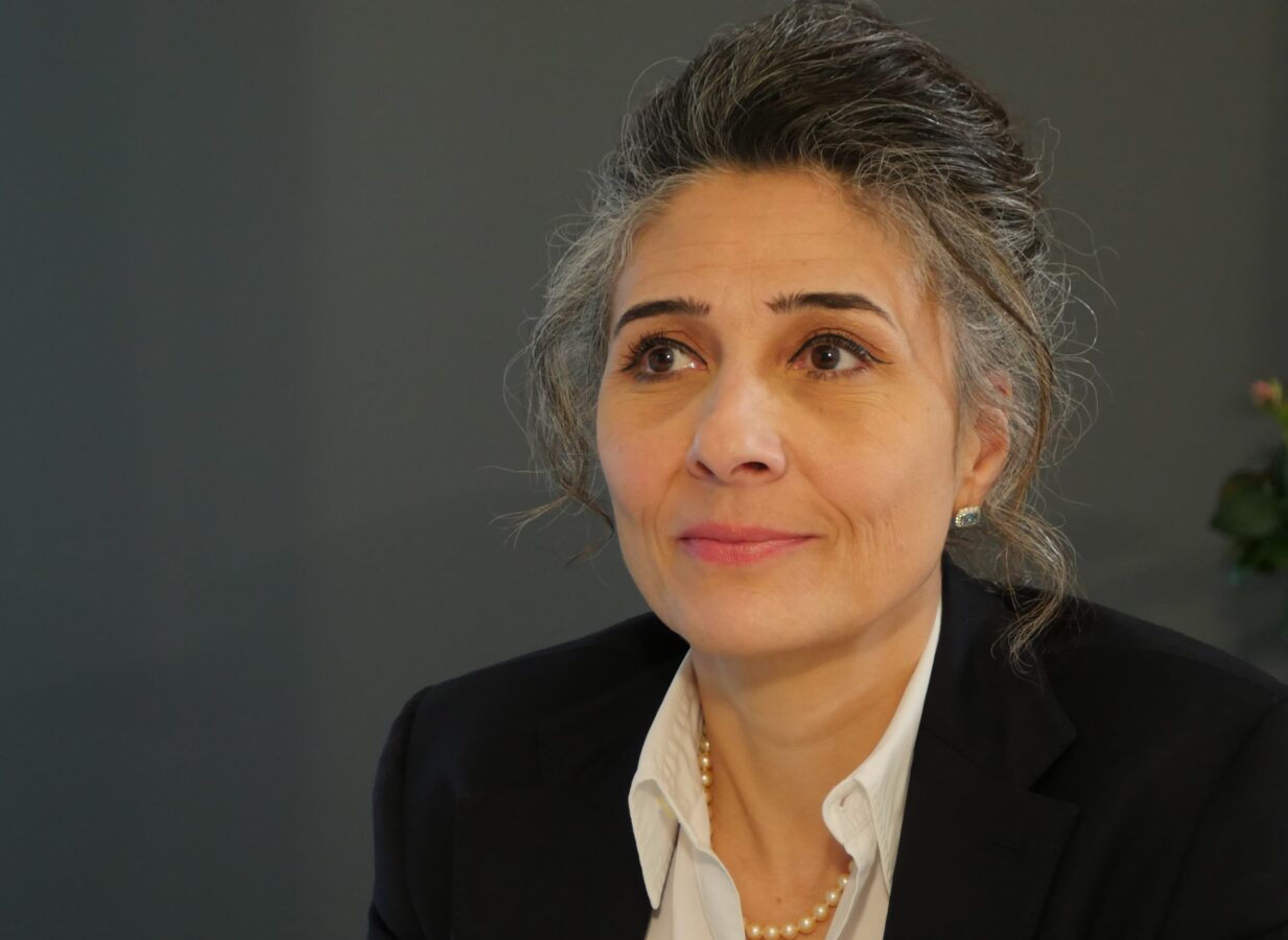 interview de Natacha CHETRITT-BONNEYRAT, audioprothésiste à La Rochelle, experte de l'hyperacousie et des acouphènes. Oreblue institute centre auditif